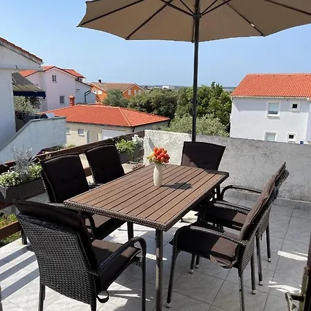 Mar Apartment